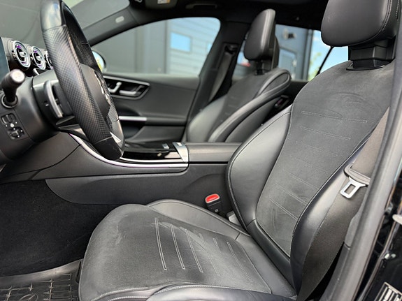 Mercedes-Benz C300 14 of 28