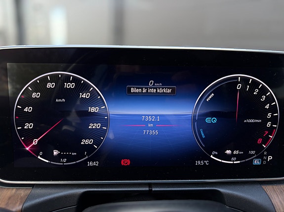 Mercedes-Benz C300 27 of 28