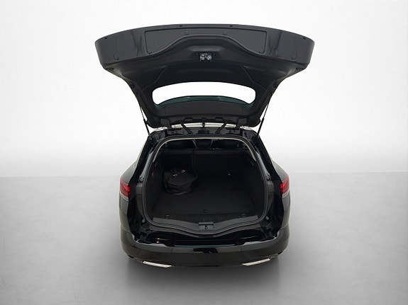 Renault Megane E-Tech 10 of 30