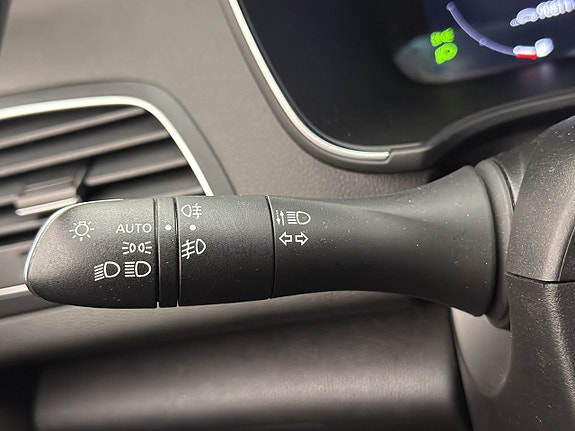 Renault Megane E-Tech 26 of 30
