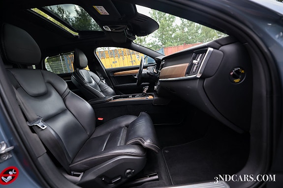 Volvo S90 16 of 19