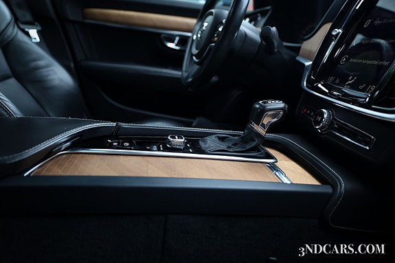 Volvo S90 18 of 19