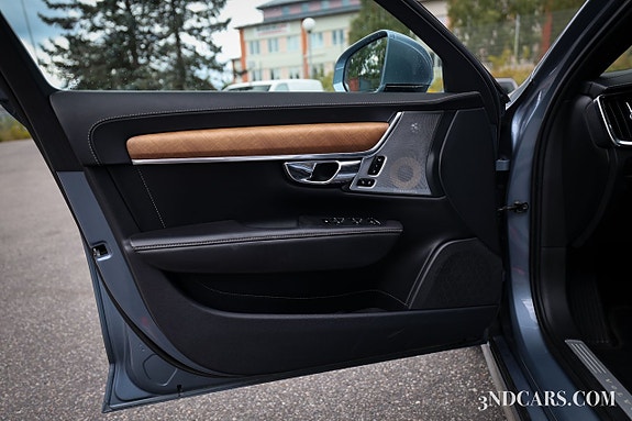 Volvo S90 10 of 19