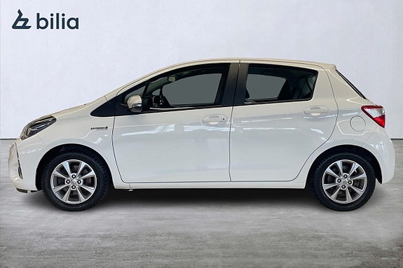 Toyota Yaris 3 of 21