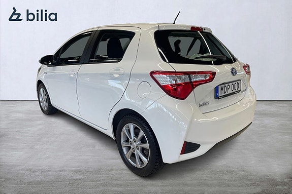 Toyota Yaris 2 of 21