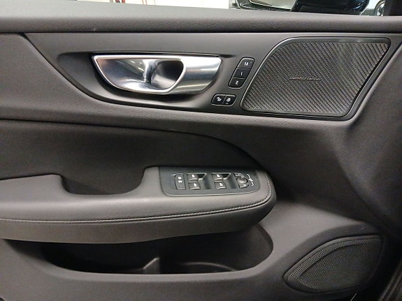 Volvo V60 13 of 14