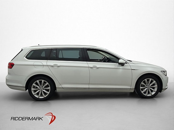 Volkswagen Passat 9 of 30