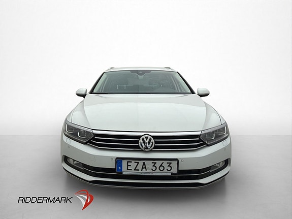 Volkswagen Passat 2 of 30