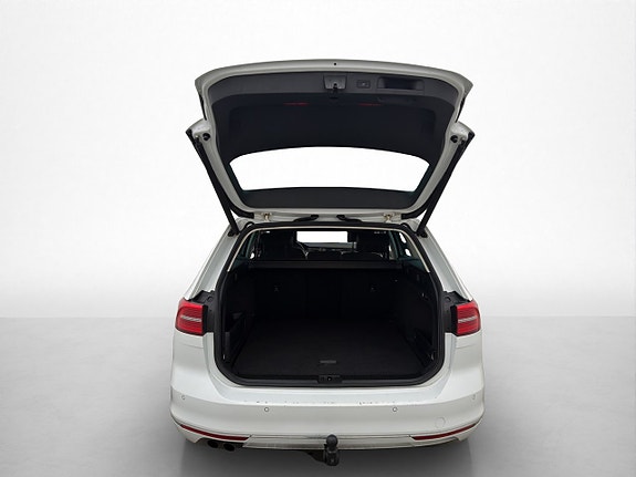 Volkswagen Passat 27 of 30