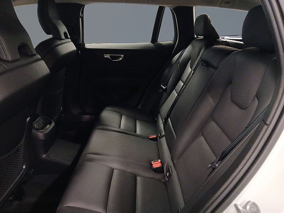 Volvo V60 7 of 14