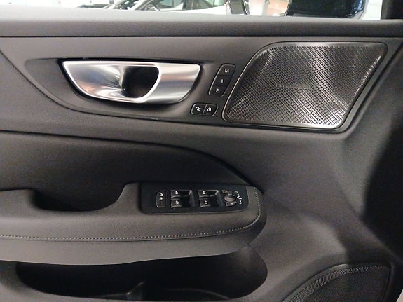 Volvo V60 11 of 14