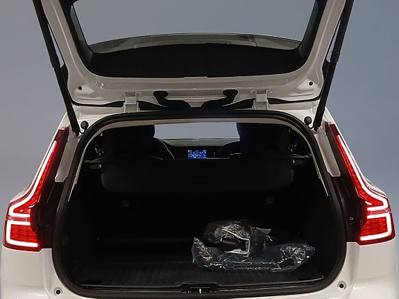 Volvo V60 8 of 14