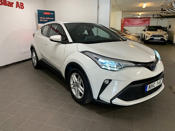 Toyota C-HR 2 of 24
