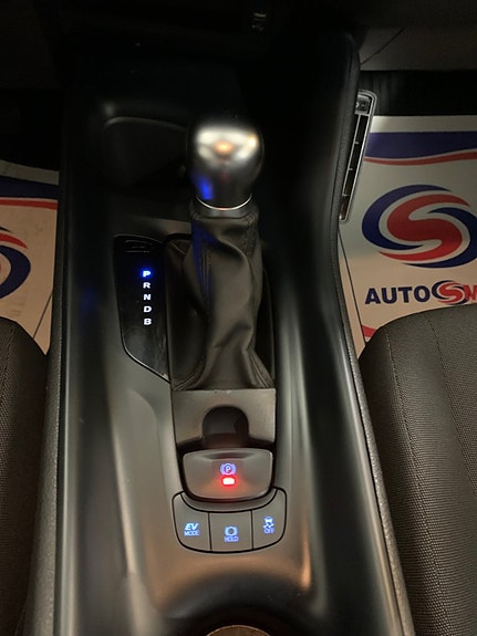 Toyota C-HR 15 of 24