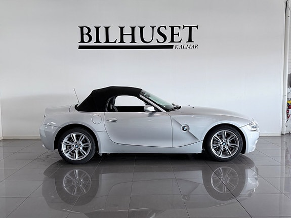 BMW Z4 3 of 9