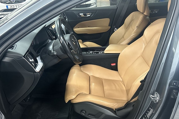 Volvo V60 17 of 28