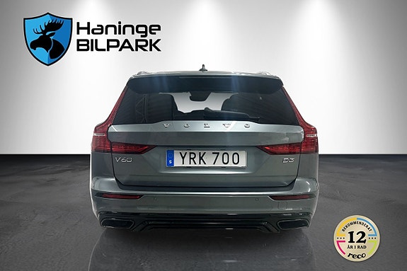 Volvo V60 8 of 28
