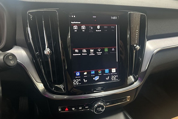 Volvo V60 13 of 28