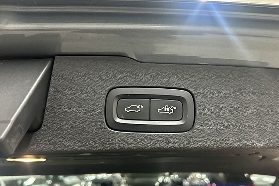 Volvo V60 23 of 28