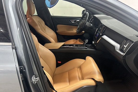 Volvo V60 18 of 28