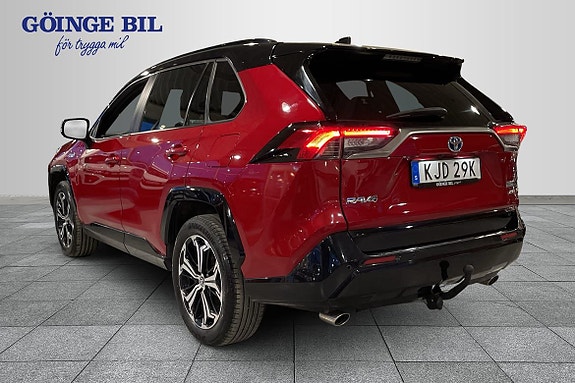 Toyota RAV4 6 of 18