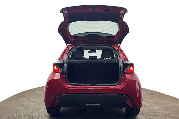 Toyota Yaris 8 of 28