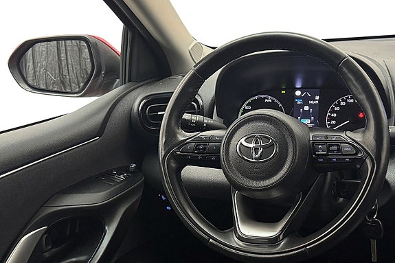 Toyota Yaris 15 of 28