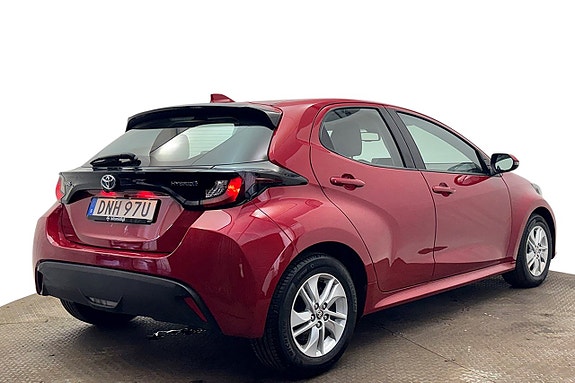 Toyota Yaris 6 of 28