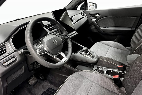Renault Captur 5 of 9