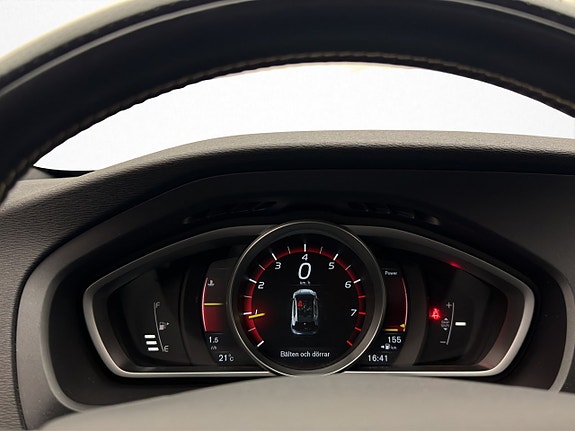 Volvo V40 17 of 29