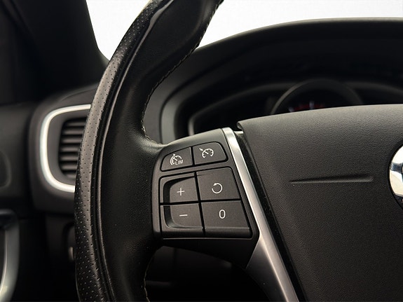 Volvo V40 23 of 29