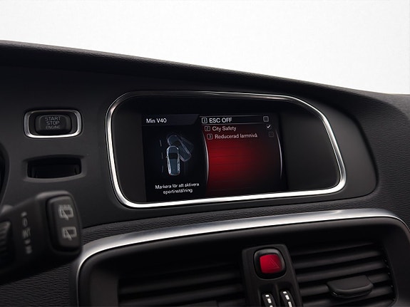 Volvo V40 25 of 29