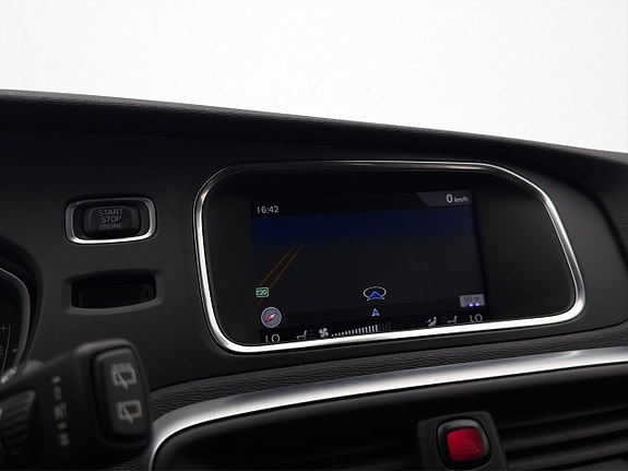 Volvo V40 19 of 29