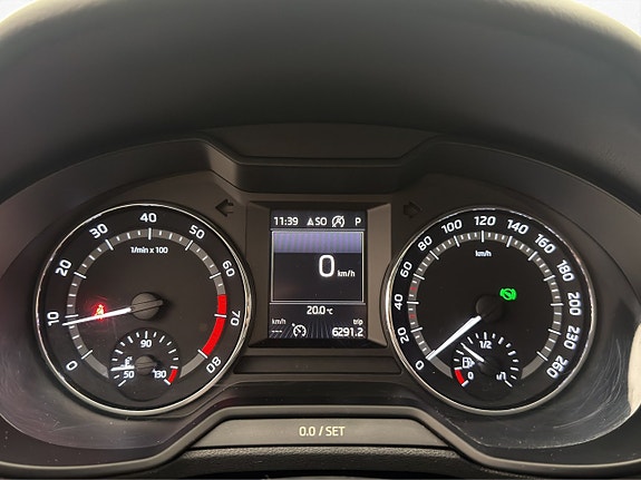 Skoda Octavia Scout 16 of 30