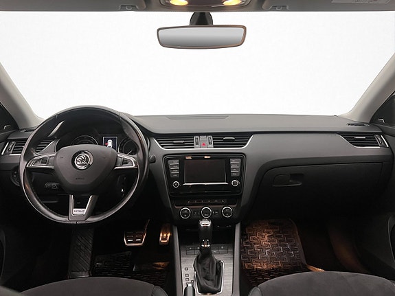 Skoda Octavia Scout 23 of 30