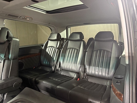 Mercedes-Benz Viano 22 of 25