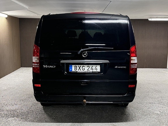 Mercedes-Benz Viano 4 of 25