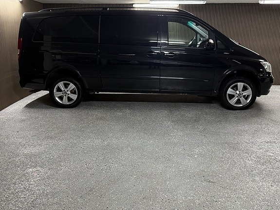 Mercedes-Benz Viano 6 of 25