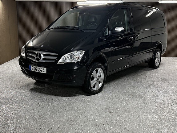 Mercedes-Benz Viano 3 of 25