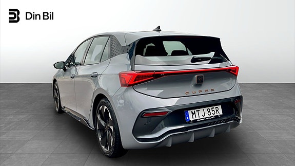 Cupra Born 3 of 12