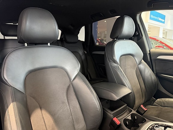 Audi Q5 9 of 16