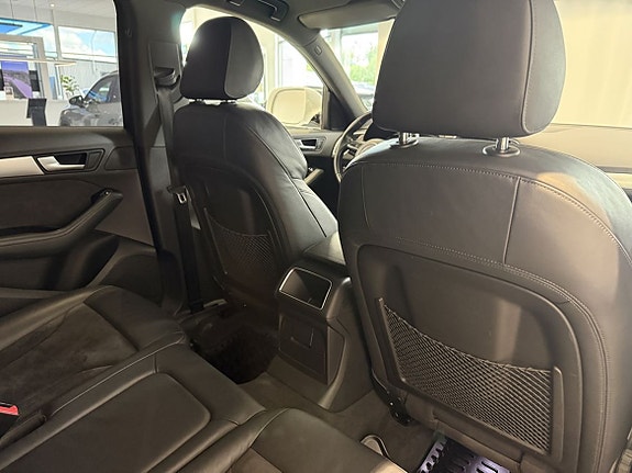 Audi Q5 10 of 16
