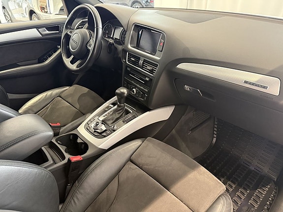Audi Q5 8 of 16