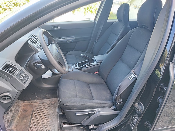Volvo V50 10 of 15