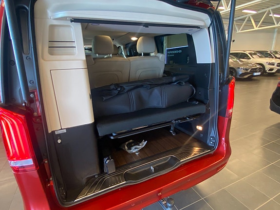 Mercedes-Benz V300 10 of 24