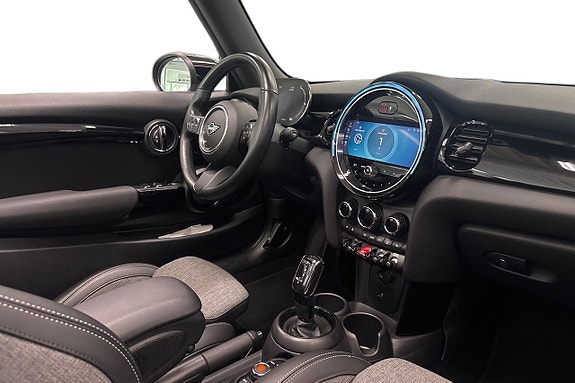 MINI Cooper 6 of 18