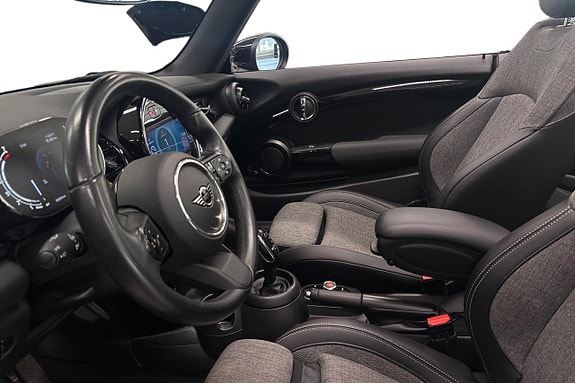 MINI Cooper 12 of 18