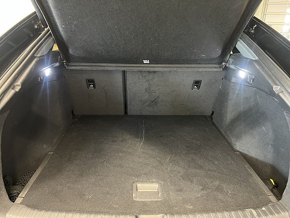 Audi Q4 e-tron 4 of 9