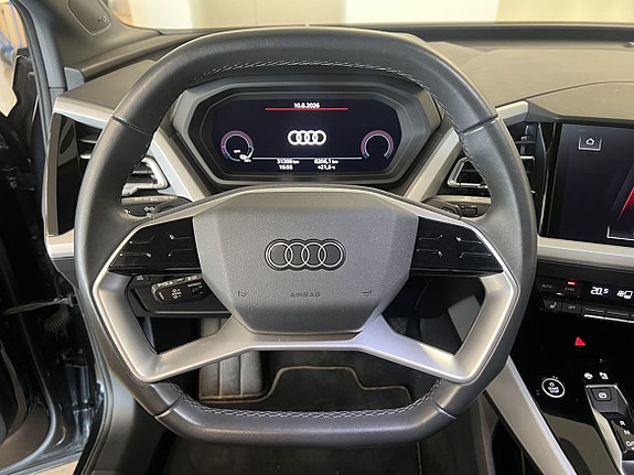 Audi Q4 e-tron 8 of 9