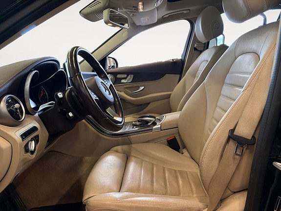 Mercedes-Benz C200 9 of 22